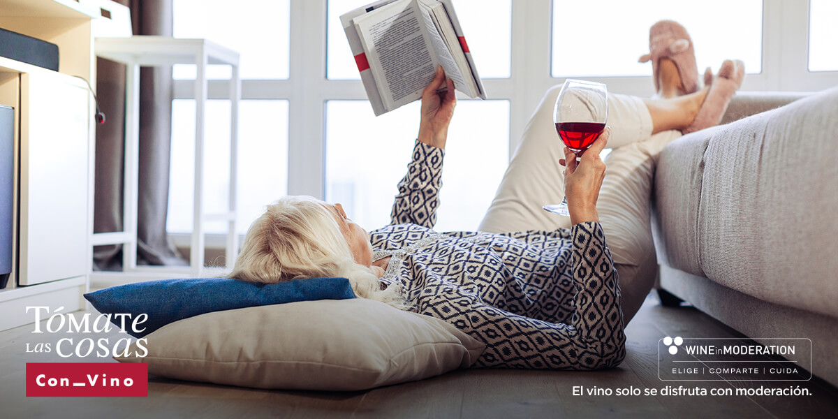 Un buen libro y un vino, siempre es el mejor plan